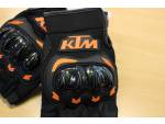 Klikněte pro detailní foto č. 2 - Rukavice: Sportovní krátké rukavice KTM černé s oranžovým motivem.
